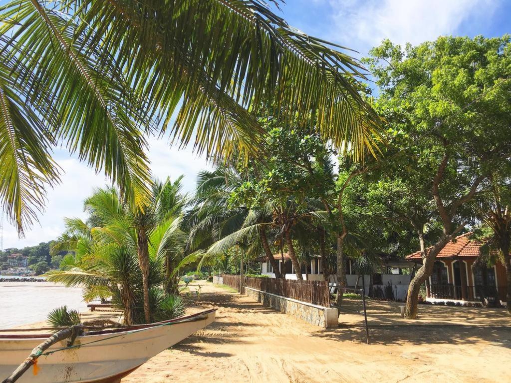 Serenity Beach Cabanas แทนกาลเล ภายนอก รูปภาพ