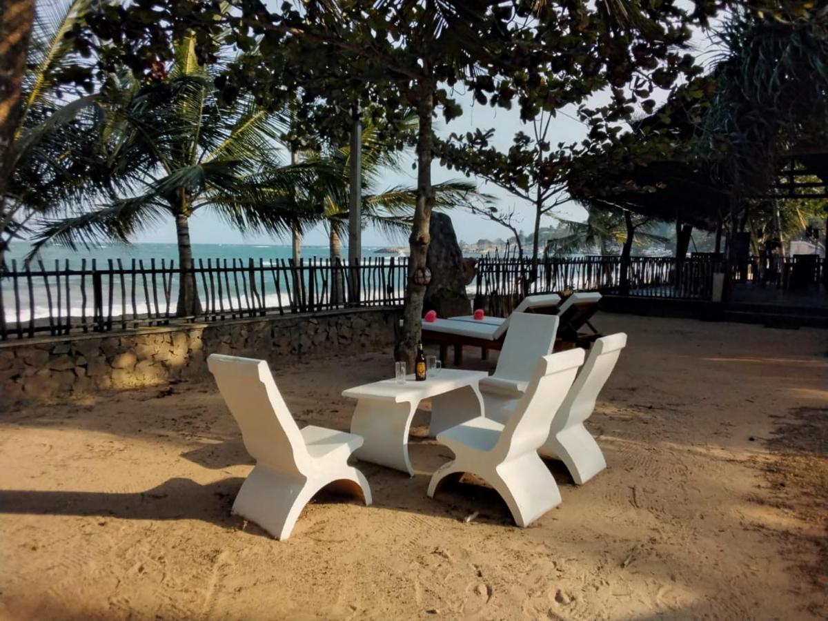 Serenity Beach Cabanas แทนกาลเล ภายนอก รูปภาพ