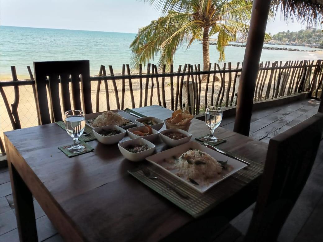 Serenity Beach Cabanas แทนกาลเล ภายนอก รูปภาพ