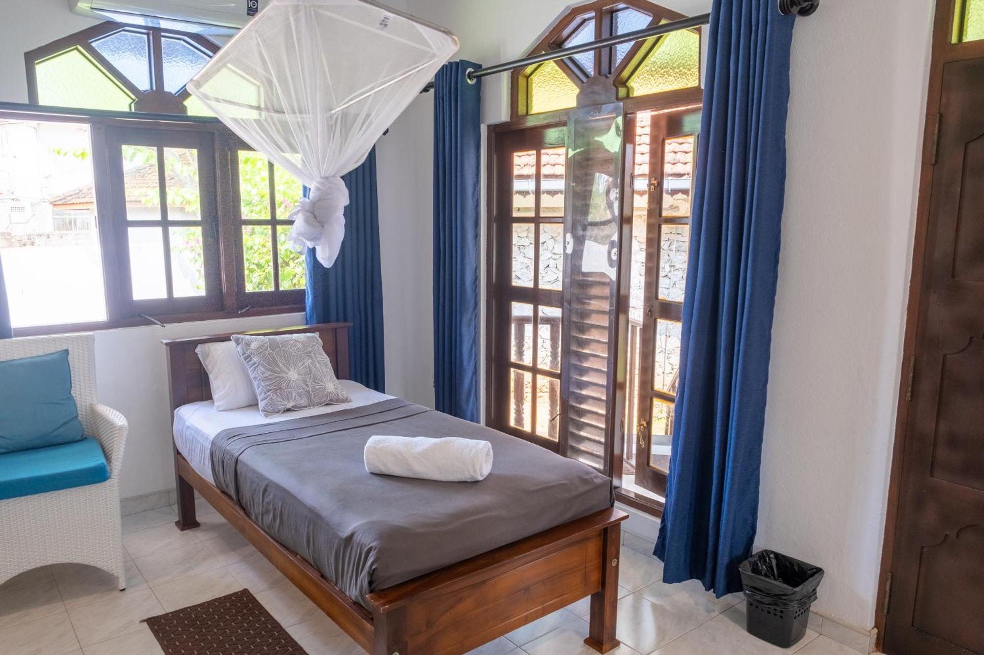 Serenity Beach Cabanas แทนกาลเล ภายนอก รูปภาพ