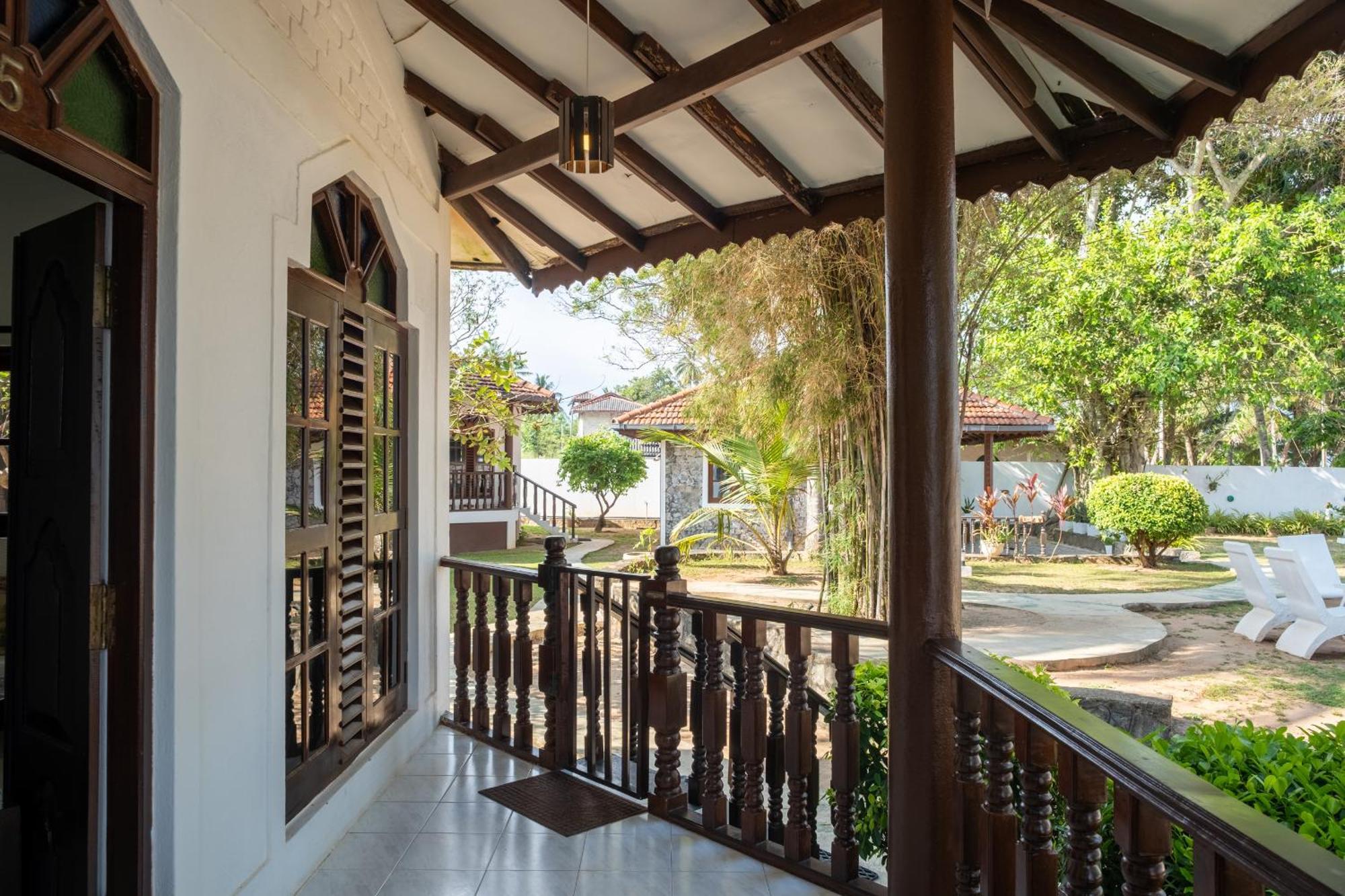 Serenity Beach Cabanas แทนกาลเล ภายนอก รูปภาพ