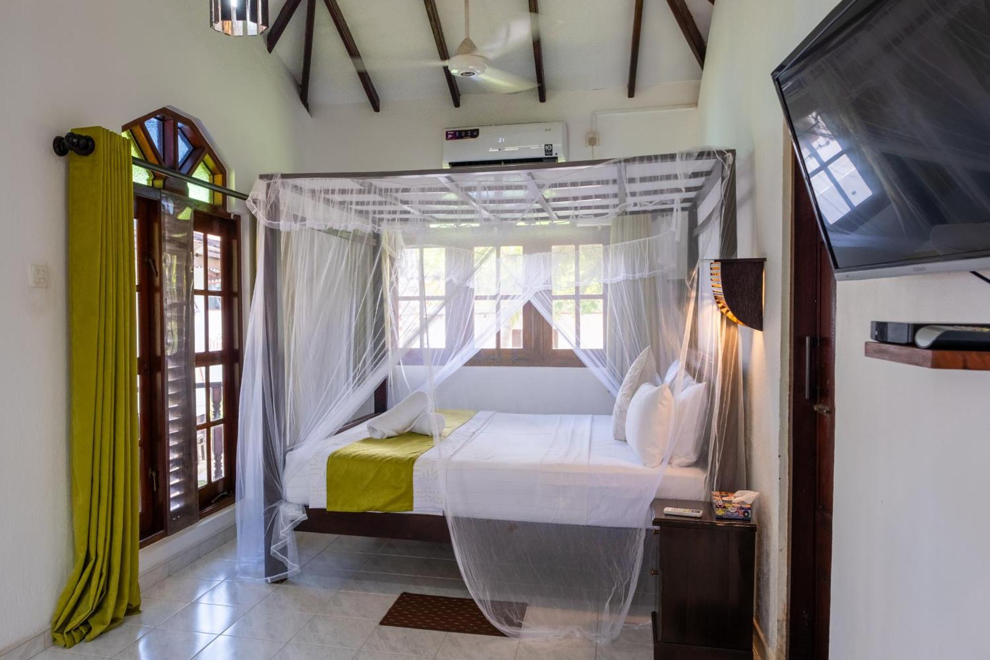 Serenity Beach Cabanas แทนกาลเล ภายนอก รูปภาพ