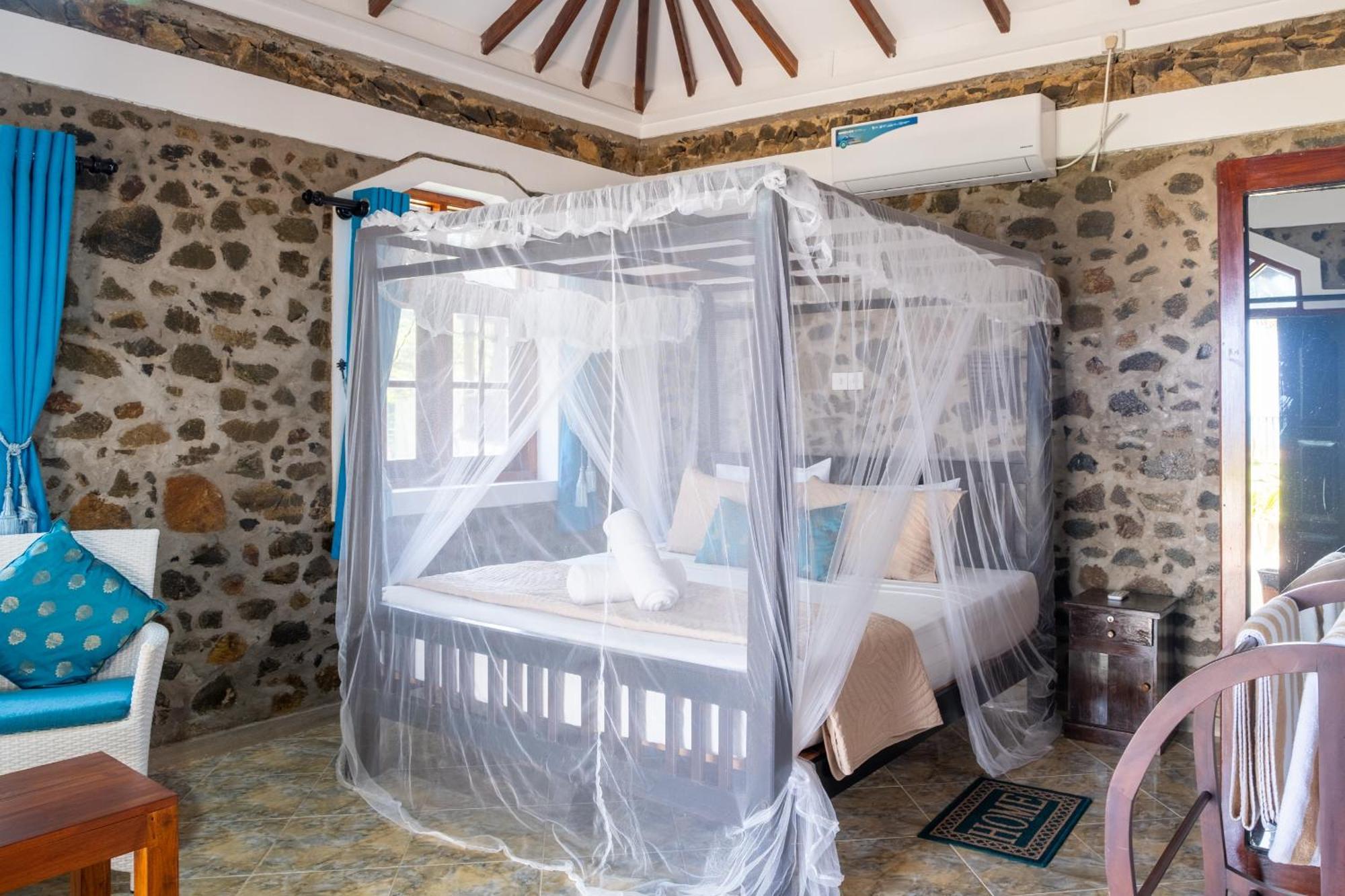 Serenity Beach Cabanas แทนกาลเล ภายนอก รูปภาพ